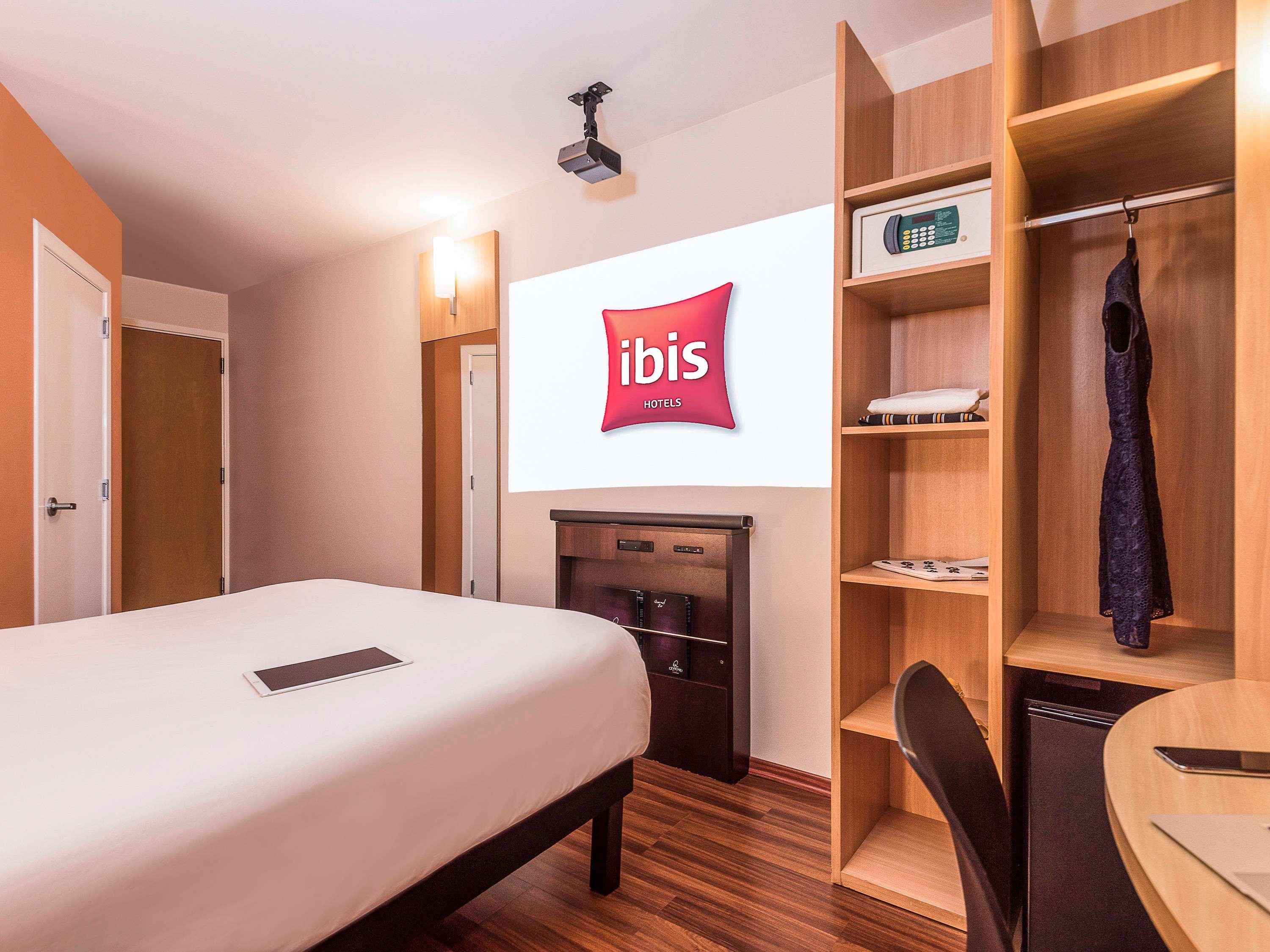 Ibis Santiago Las Condes Exterior photo